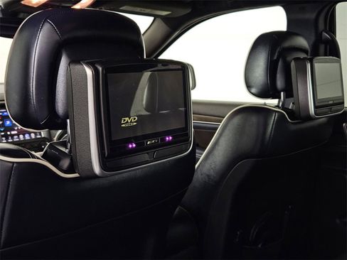 Used 2017 Jeep Grand Cherokee Overland w/ Jeep Active Safety Group image 26