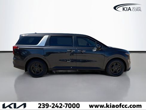 New 2026 Kia Carnival image 6