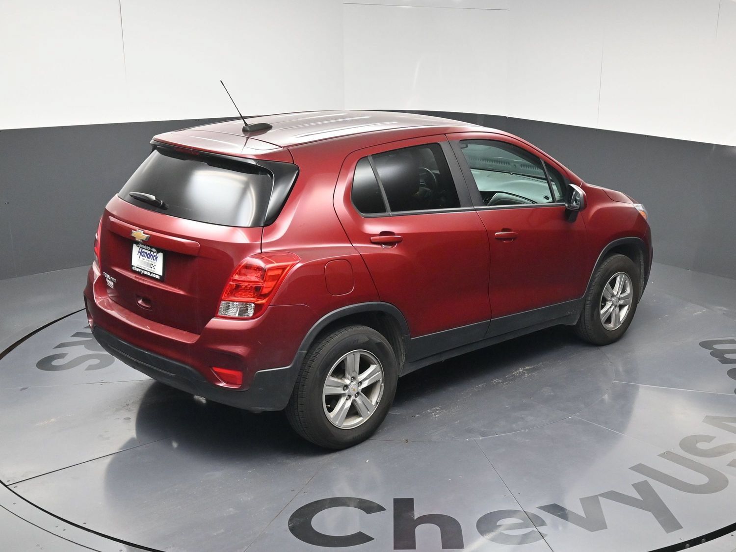 Used 2021 Chevrolet Trax LS w/ Tint and Cruise Package AWD/4WD image 17
