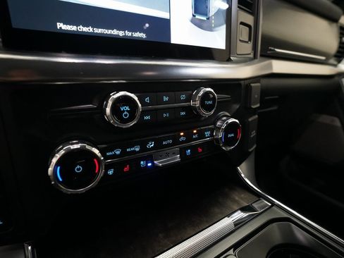 Used 2022 Ford F150 Lariat w/ Equipment Group 502A High image 19