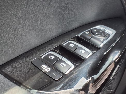 Used 2025 Kia K5 GT-Line w/ GT-Line Premium Package FWD image 9