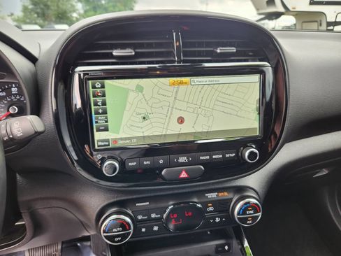 Used 2020 Kia Soul EX FWD image 23