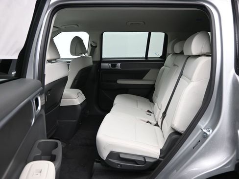 New 2026 Hyundai Santa Fe SE image 28