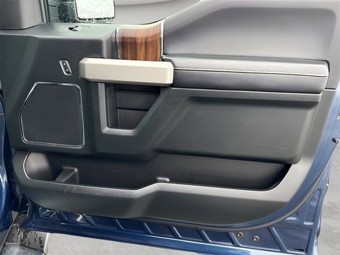 Used 2016 Ford F150 Lariat w/ Equipment Group 501A Mid image 11