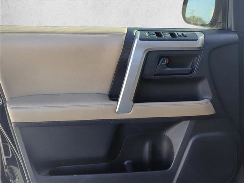 Used 2013 Toyota 4Runner Limited image 7