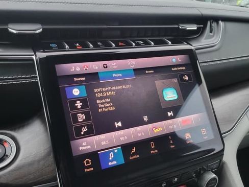 Used 2022 Jeep Grand Cherokee Overland image 31