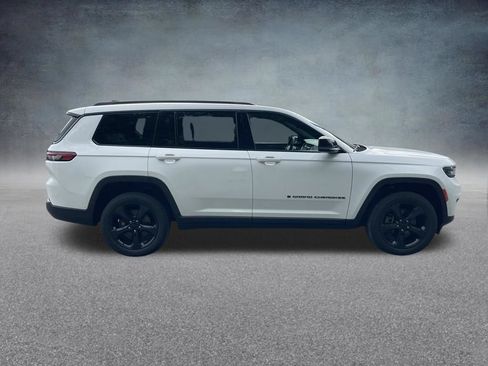 Used 2023 Jeep Grand Cherokee L Laredo AWD/4WD image 9