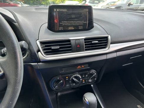 Used 2017 MAZDA MAZDA3 Sport FWD image 14
