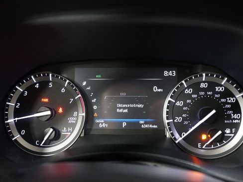 Used 2022 Toyota Highlander XLE FWD image 15