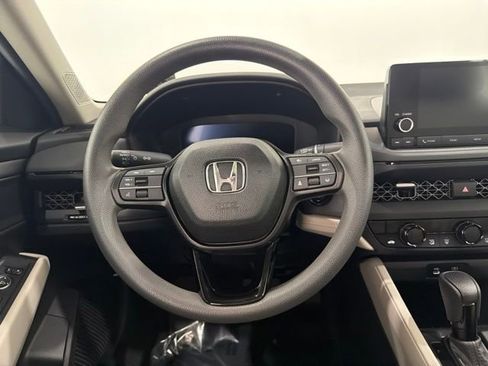 Used 2025 Honda Accord SE image 27