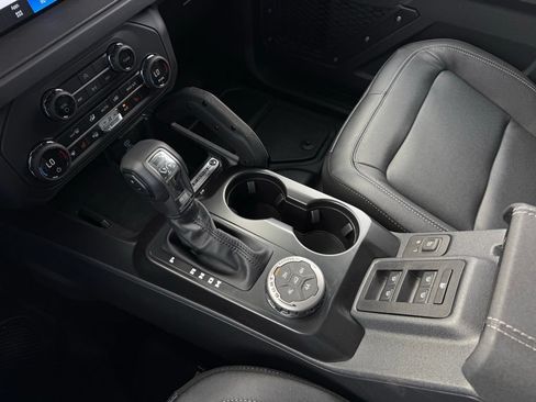 New 2025 Ford Bronco Badlands AWD/4WD image 20