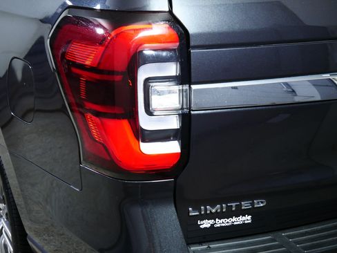 Used 2023 Ford Expedition Max Limited AWD/4WD image 17