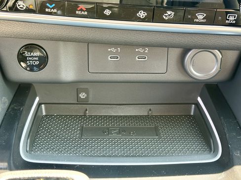 New 2026 Nissan Rogue Platinum image 17