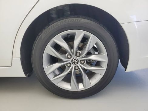 Used 2022 Toyota Avalon XLE FWD image 10