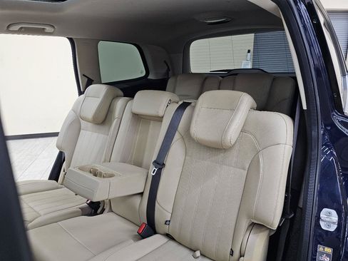 Used 2017 Mercedes-Benz GLS 450 4MATIC w/ Premium Package image 27