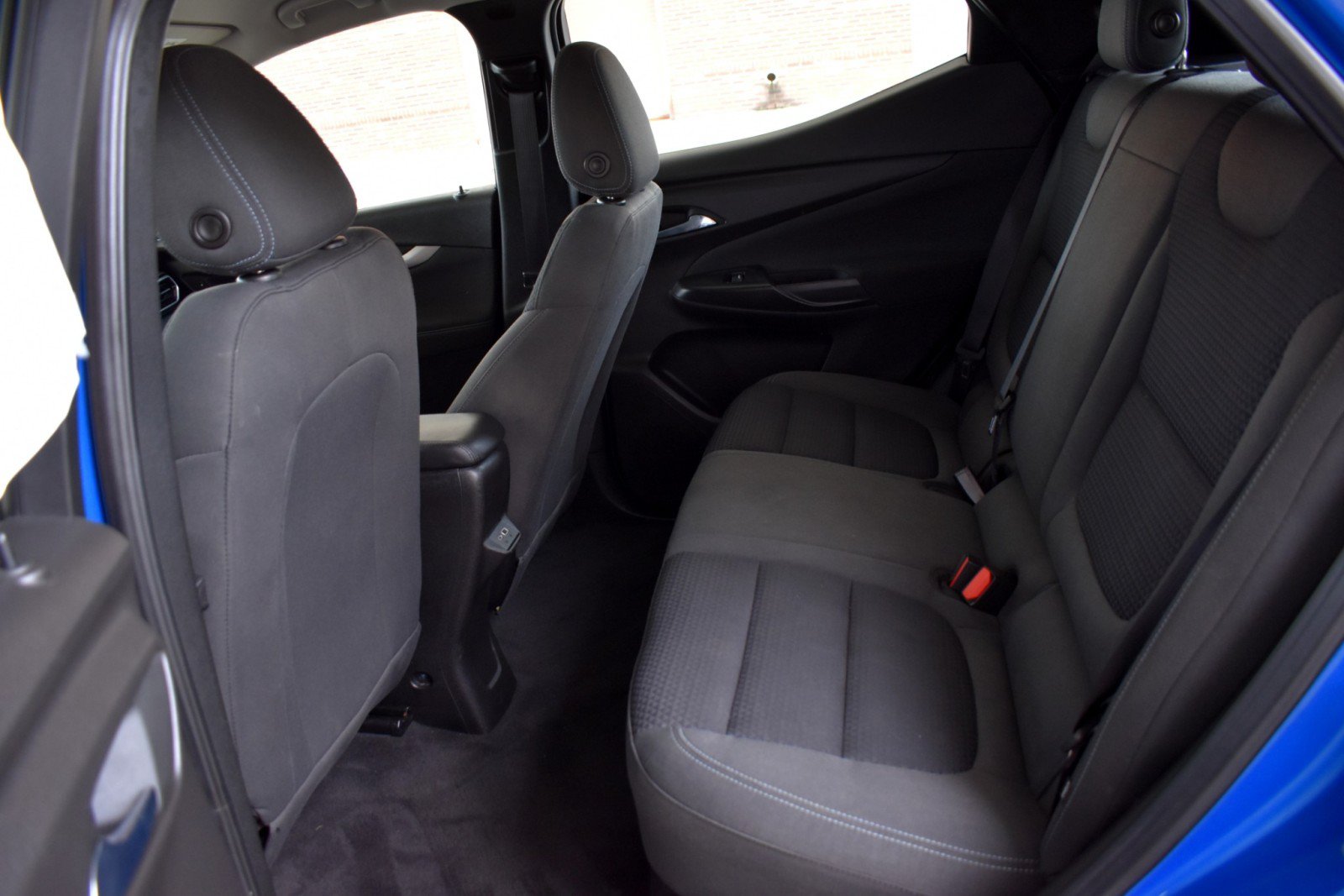Used 2022 Chevrolet Bolt EUV LT w/ Comfort Package FWD image 28