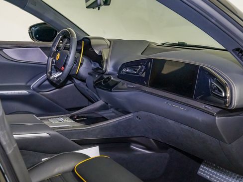 Used 2024 Ferrari Purosangue image 30