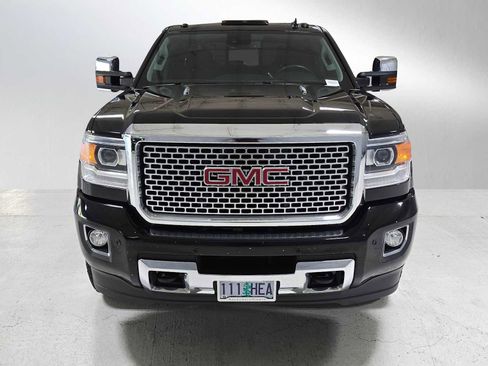 Used 2015 GMC Sierra 3500 Denali w/ Duramax Plus Package image 8
