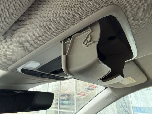 Used 2025 Honda CR-V EX-L image 28