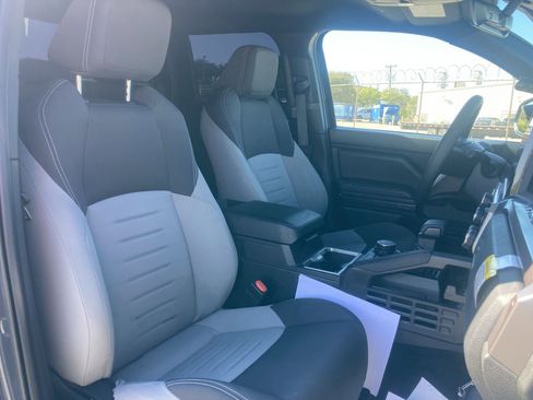 Used 2024 Toyota Tacoma TRD Sport image 28