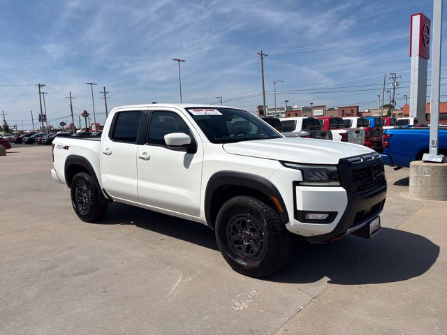 Used 2026 Nissan Frontier PRO-4X AWD/4WD image 2