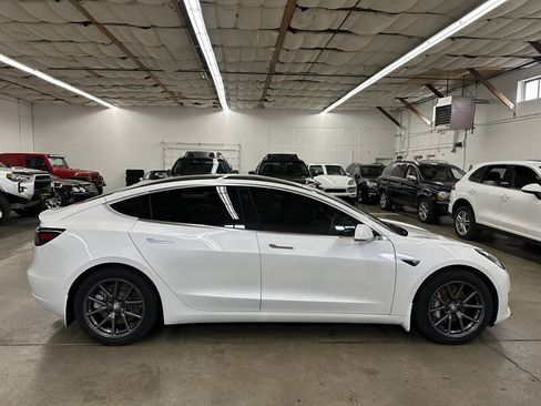 Used 2020 Tesla Model 3 Long Range image 2