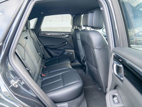 Certified 2023 Porsche Macan AWD/4WD image 25
