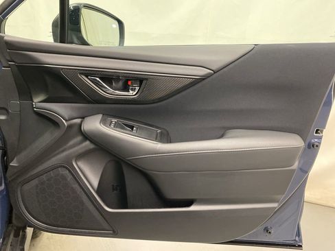 Used 2025 Subaru Outback Premium w/ Popular Package #1A image 11