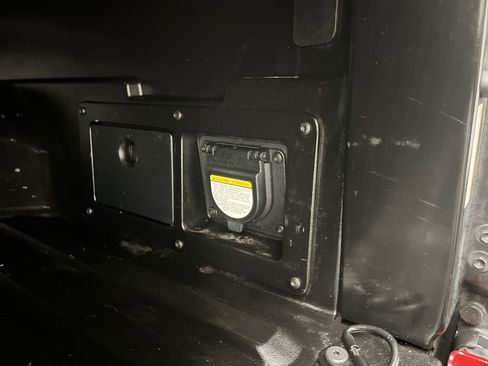 Used 2020 Toyota Tacoma TRD Sport w/ TRD Premium Sport Package image 33