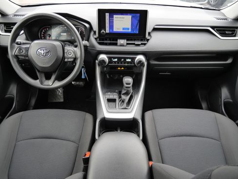 Used 2023 Toyota RAV4 LE image 10