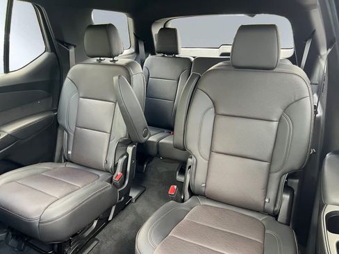 Used 2023 Chevrolet Traverse High Country AWD/4WD image 18