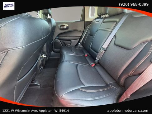 Used 2018 Jeep Compass Limited w/ Navigation Group AWD/4WD image 23