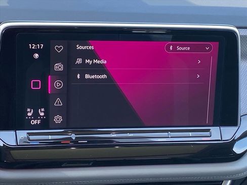 Certified 2024 Volkswagen Atlas Peak Edition SE image 8