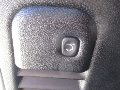 Used 2022 Jeep Grand Cherokee Laredo X image 43