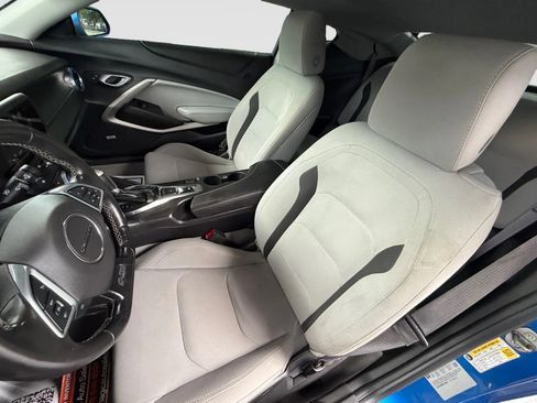 Used 2017 Chevrolet Camaro LT w/ Technology Package RWD image 11