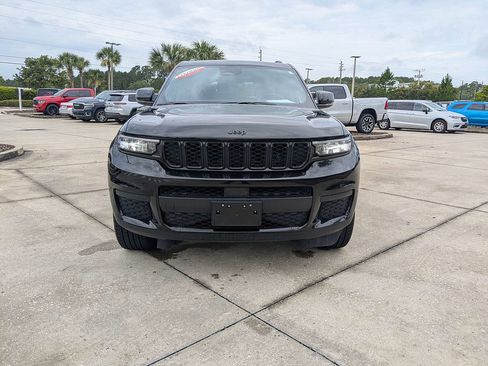 Used 2023 Jeep Grand Cherokee L Laredo AWD/4WD image 8
