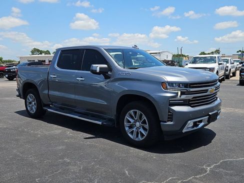 Used 2021 Chevrolet Silverado 1500 High Country w/ Safety Package II AWD/4WD image 8