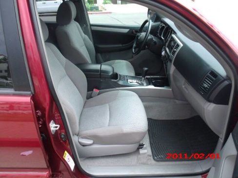 Used 2006 Toyota 4Runner SR5 image 8