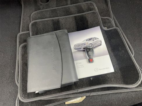 Used 2014 Mercedes-Benz E 350 Sedan image 78