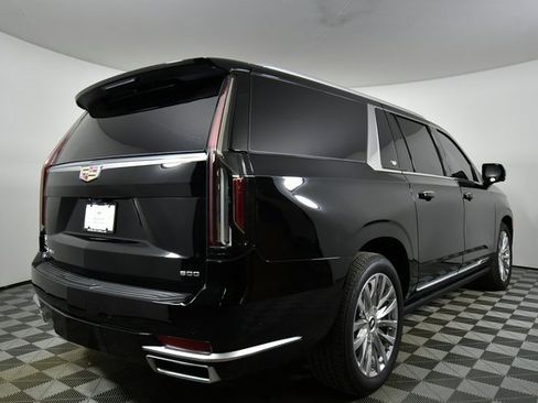 Used 2024 Cadillac Escalade ESV Premium Luxury w/ Performance Package image 19