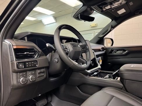 New 2026 GMC Yukon XL Denali w/ Advanced Technology Package AWD/4WD image 12
