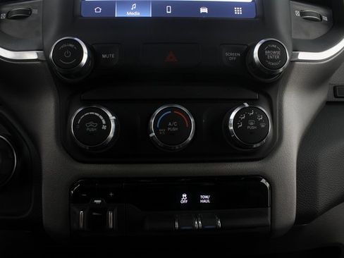 Used 2024 RAM 2500 Big Horn w/ Bed Utility Group image 6