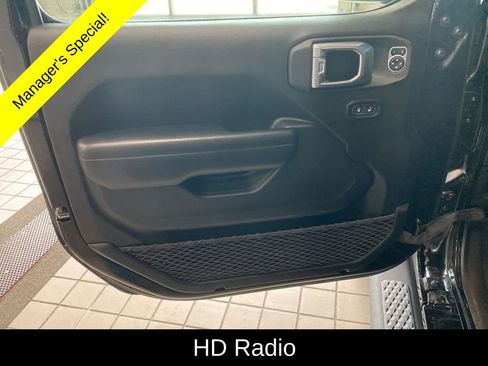 Used 2021 Jeep Gladiator Willys image 10