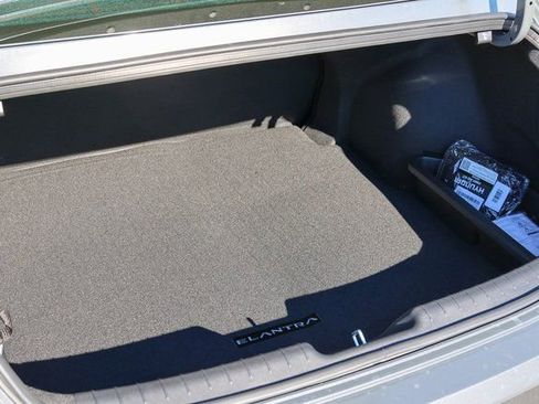 New 2026 Hyundai Elantra SE image 8