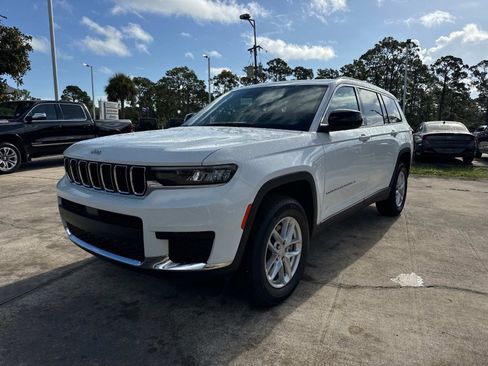 New 2025 Jeep Grand Cherokee L Laredo w/ Trailer Tow Package image 7