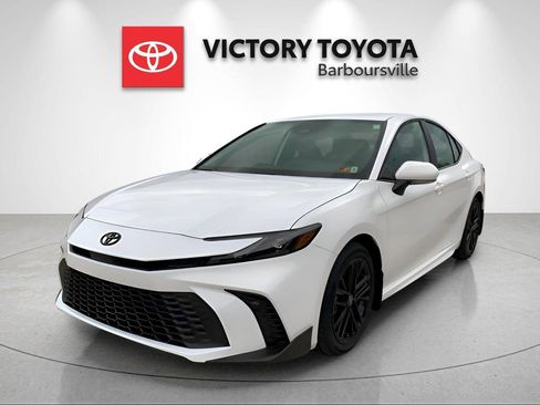 New 2026 Toyota Camry SE FWD image 1