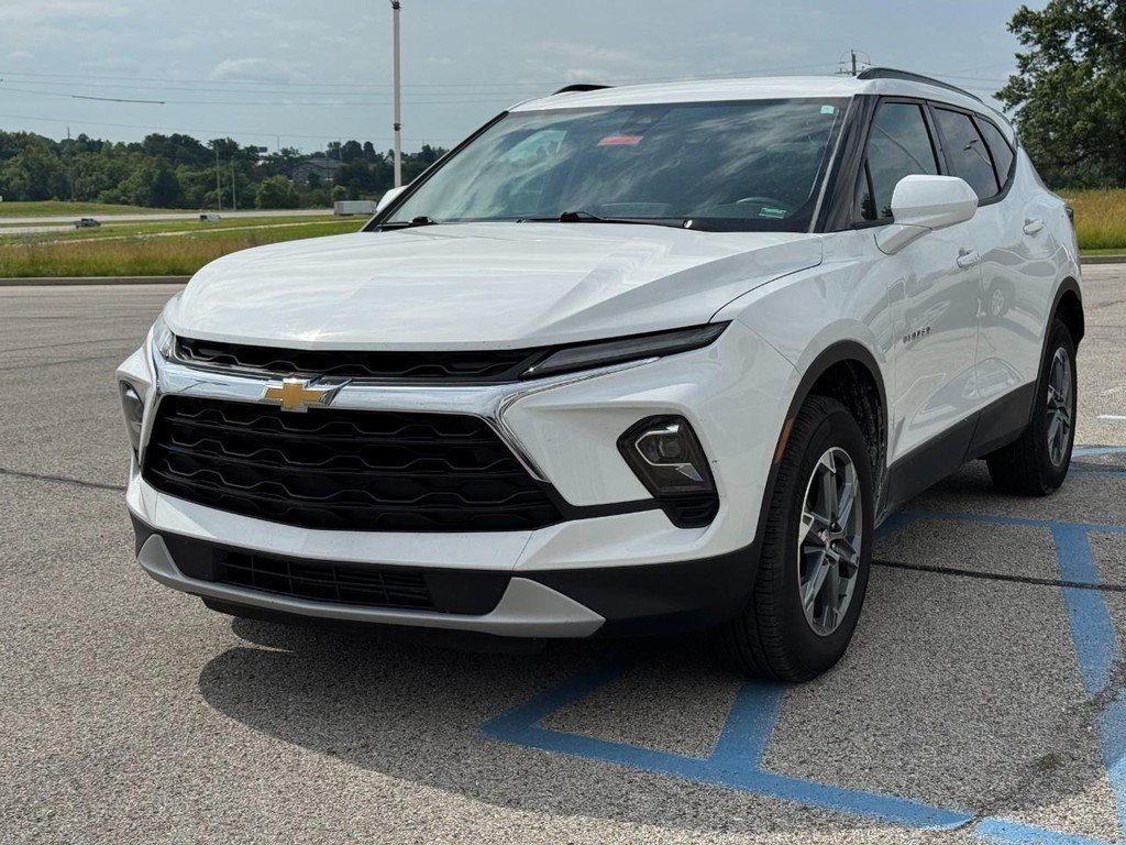 Used 2024 Chevrolet Blazer LT w/ Convenience Package FWD image 11