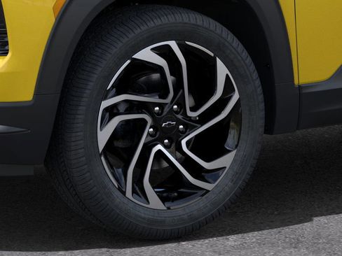 Used 2024 Chevrolet TrailBlazer RS w/ Driver Confidence Package image 9