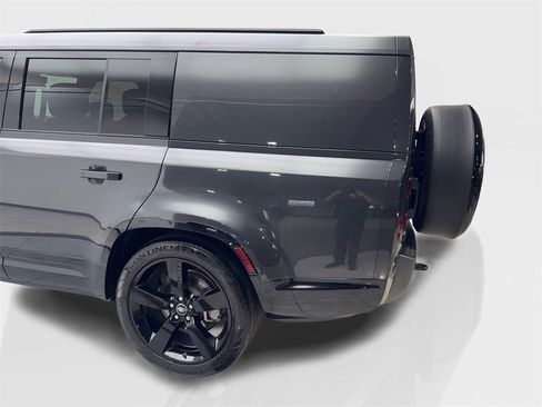 Used 2024 Land Rover Defender 130 Outbound image 19
