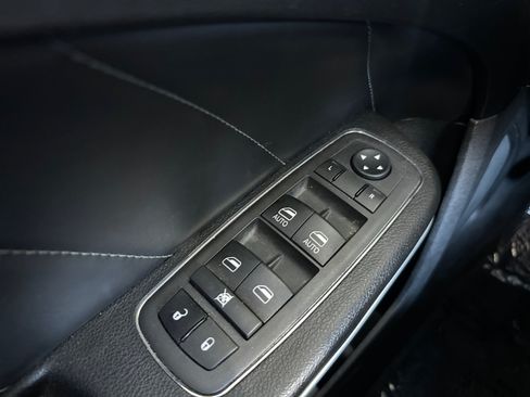 Used 2022 Dodge Charger Scat Pack w/ Plus Group RWD image 17